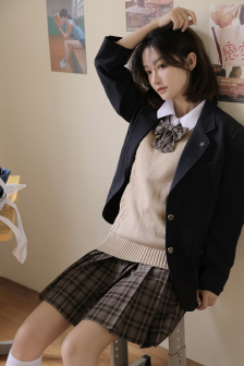 女式开襟睡衣裙子做双人运动